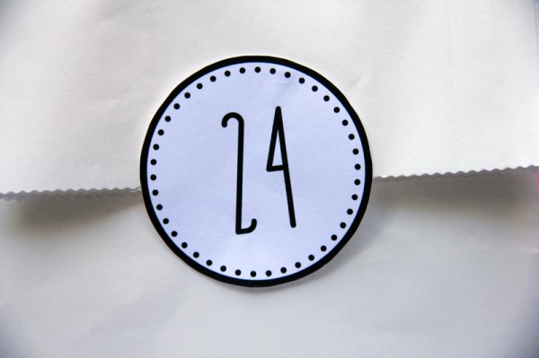 diy-advent-calendar-bags-printables diy-advent-calendar-bags-printables