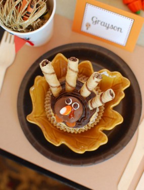 kids-thanksgiving-cupcake kids-thanksgiving-cupcake