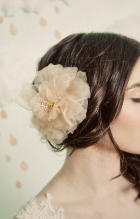 mignonne-handmade-nude-floral-hair-clip
