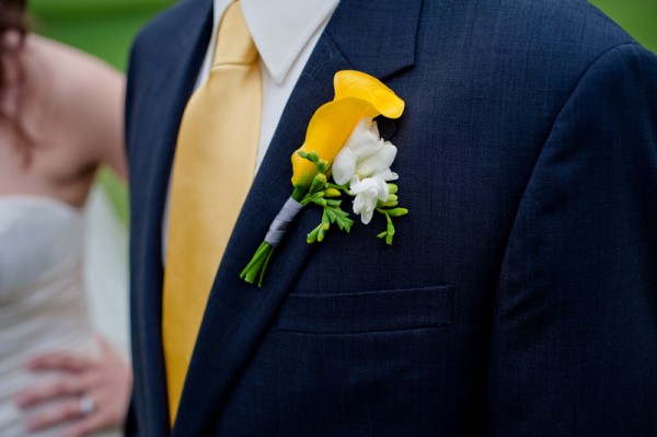 yellow-boutonniere yellow-boutonniere