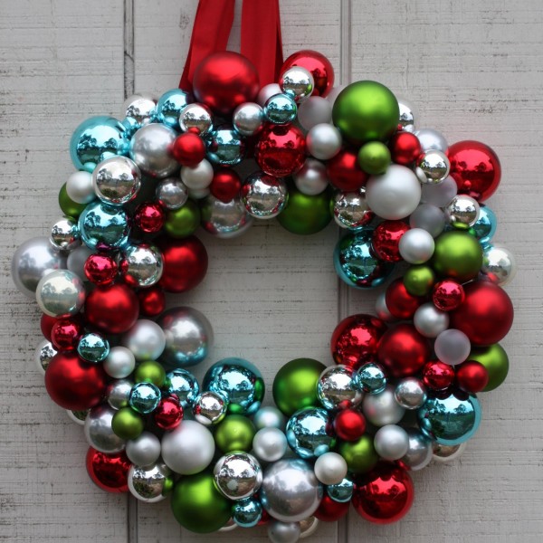 christmas-ornament-wreath