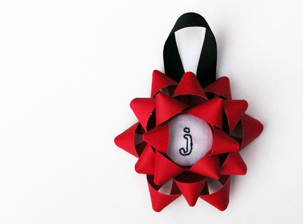 diy-embroidered-christmas-bow-ornament
