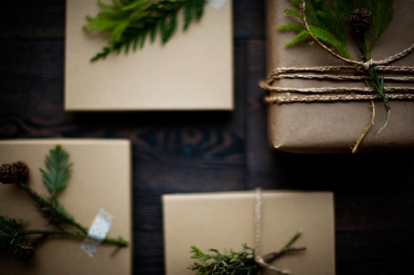 rustic-holiday-gift-wrap