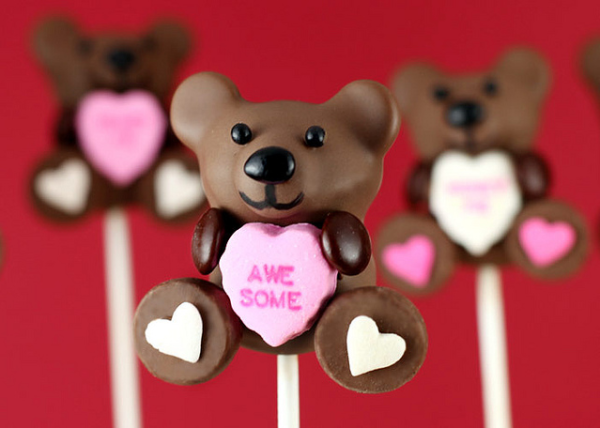candy-heart-cake-pops candy-heart-cake-pops