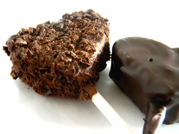 chocolate-valentines-day-lollipops