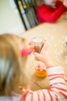 cupcake-decorating