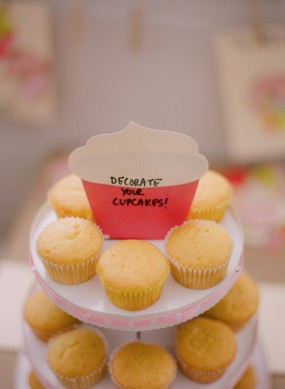 cupcake-decorating-party