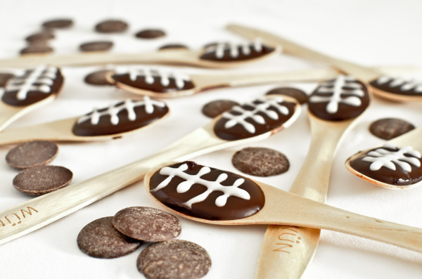 football-chocolate-spoons