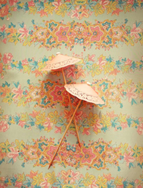 diy-doily-drink-parasols diy-doily-drink-parasols