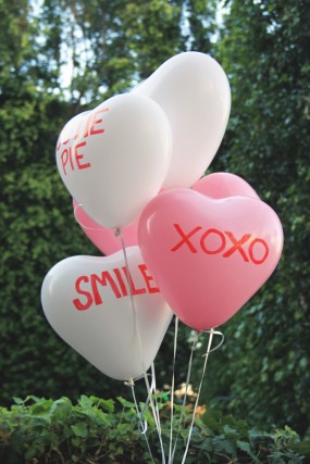 valentines-day-diy-balloon-bouquet valentines-day-diy-balloon-bouquet