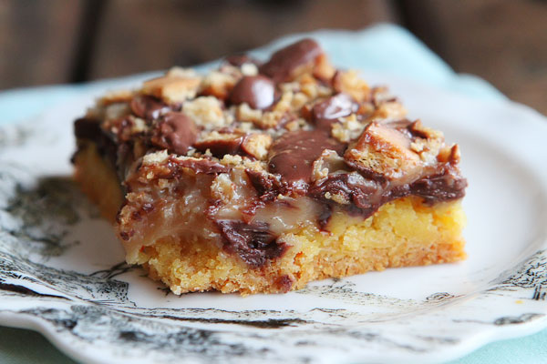 girl-scout-cookie-chocolate-peanut-butter-tagalong-cake-bars girl-scout-cookie-chocolate-peanut-butter-tagalong-cake-bars
