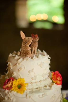 handmade-animal-wedding-cake-topper