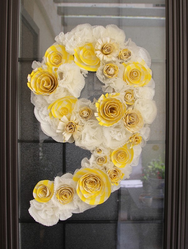 paper-flower-wreath