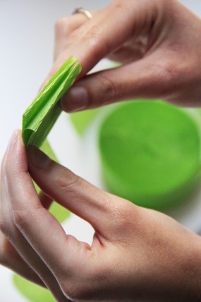 shamrock-streamer-diy shamrock-streamer-diy