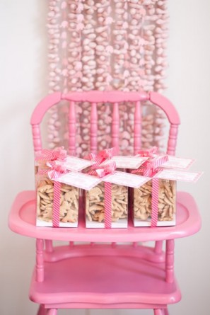 animal-cracker-party-favors