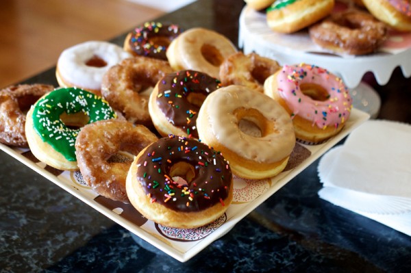 baby-shower-donuts baby-shower-donuts