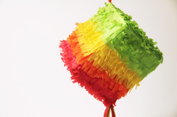 diy-cinco-de-mayo-pinatas diy-cinco-de-mayo-pinatas