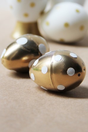 diy-gold-polka-dot-easter-eggs