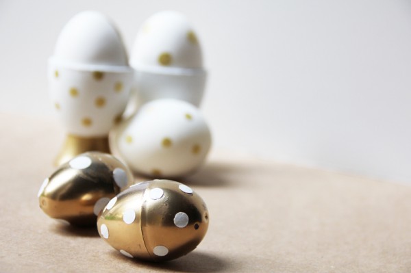 diy-gold-polka-dot-easter-eggs-egg-cups