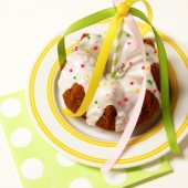 DIY Mini Maypole Cakes