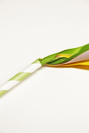 paper-straw-mini-may-pole paper-straw-mini-may-pole