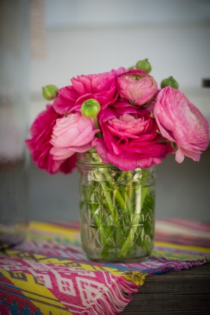 ombre-ranunculus-birthday-party-flowers ombre-ranunculus-birthday-party-flowers