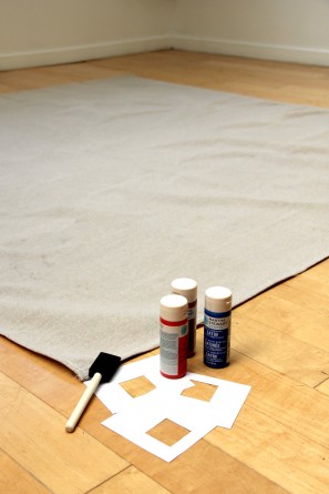 DIY Geometric Stenciled Picnic Blanket DIY Geometric Stenciled Picnic Blanket