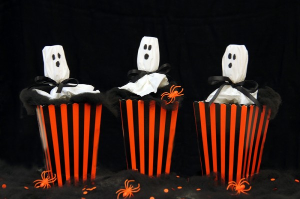 DIY Ghost Confetti Poppers