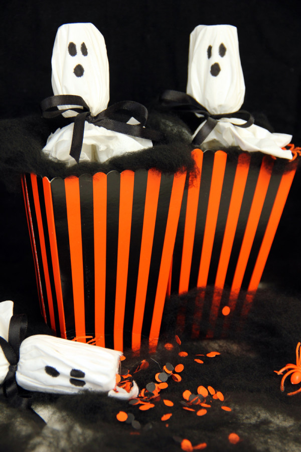 DIY Ghost Confetti Poppers for Halloween