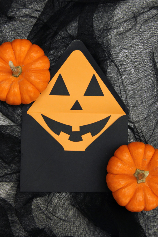 DIY Jack-o-Lantern Envelope Liners DIY Jack-o-Lantern Envelope Liners