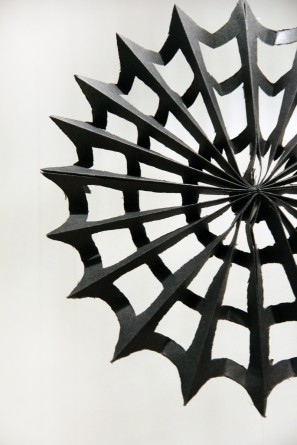 DIY Paper Spiderwebs DIY Paper Spiderwebs