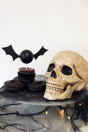 Halloween DIY Bat Cupcake Topper