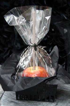 Halloween Party Caramel Apple Favors Halloween Party Caramel Apple Favors