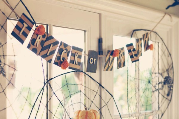Trick or Treat Garland Trick or Treat Garland