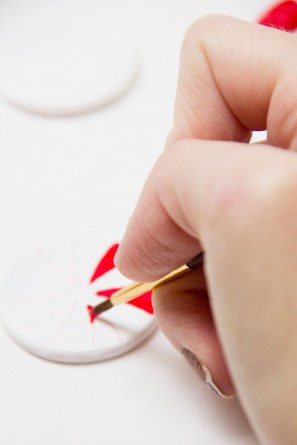 DIY Faux Peppermint Candies | Studio DIY (2) DIY Faux Peppermint Candies | Studio DIY (2)