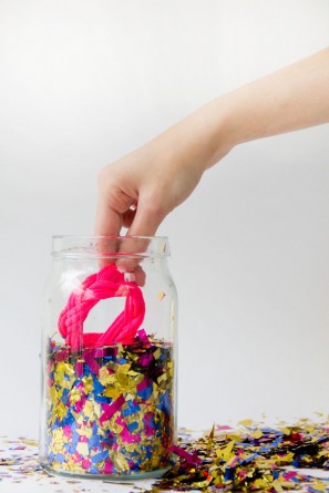 DIY Surprise Confetti Jars (5)