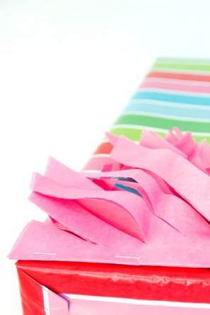 Fringe-Tassel-Gift-Wrap