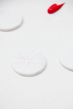 DIY Faux Peppermint Candies | Studio DIY (3) DIY Faux Peppermint Candies | Studio DIY (3)