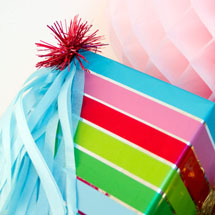 DIY-Fringe-Tassel-Holiday-Gift-Packaging