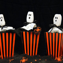 DIY-Ghost-Confetti-Poppers-600x399