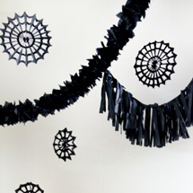 DIY-Halloween-Photo-Booth-Backdrop1-297x445