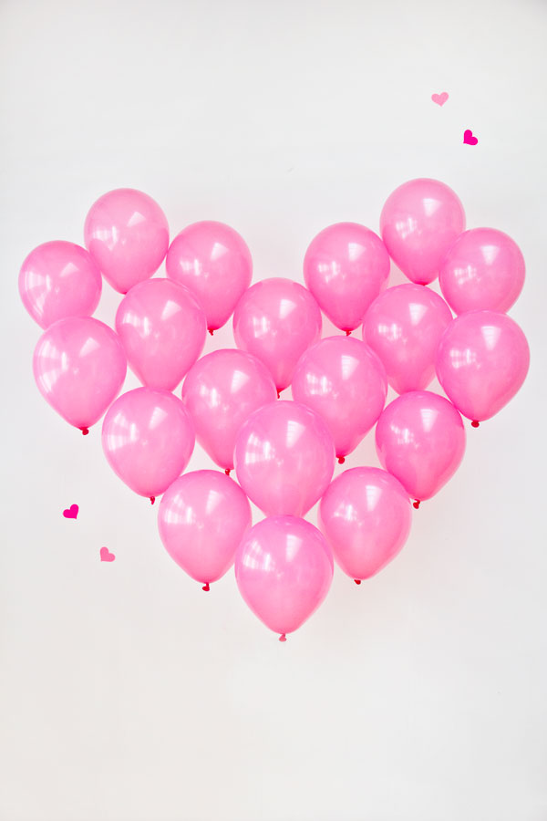 http://www.studiodiy.com/wordpress/wp-content/uploads/2013/02/DIY-Giant-Balloon-Heart.jpg