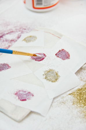 DIY Glitter Heart Valentine's Day Bags