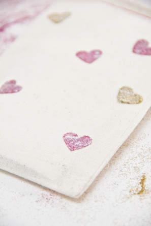 Glitter Heart Bag DIY