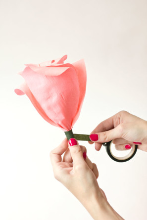 DIY Crepe Paper Roses