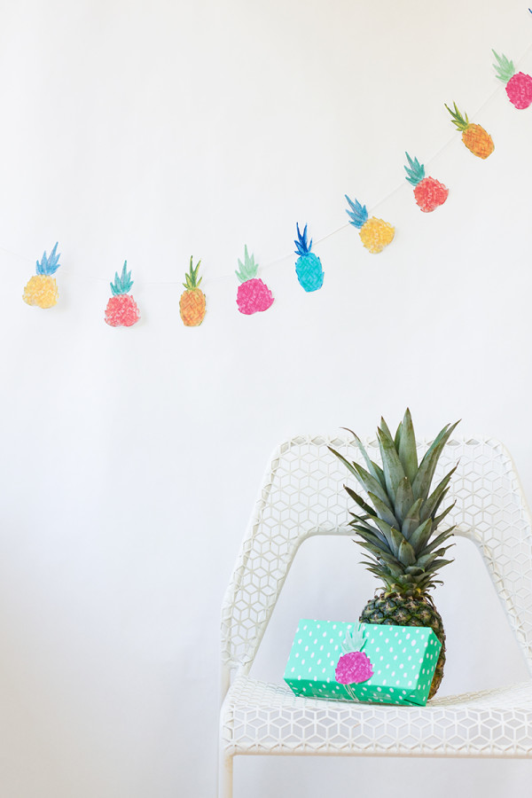 DIY Pineapple Garland