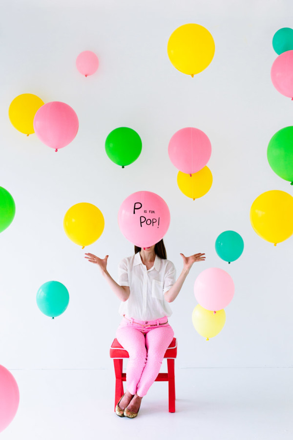 DIY Baby Shower Balloon Photo Booth
