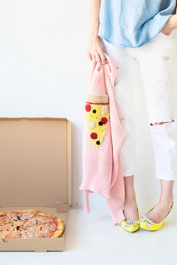 DIY Crochet Pizza Sweater | studiodiy.com