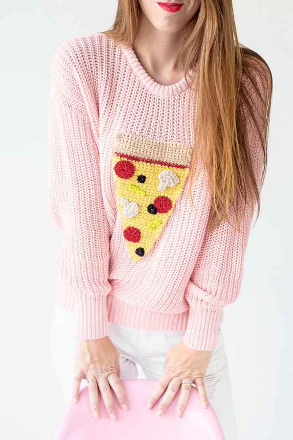 DIY Crochet Pizza Sweater | studiodiy.com