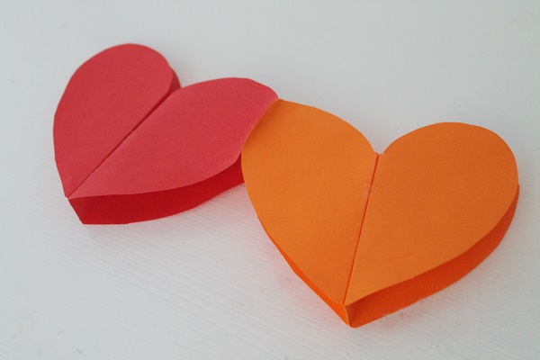 How To Make a Heart Garland